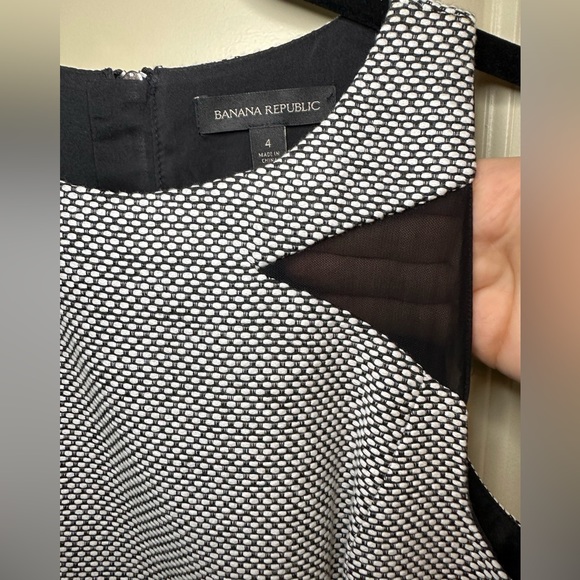 Banana Republic Tweed Mesh Sheath Dress Size 4 - Picture 3 of 3